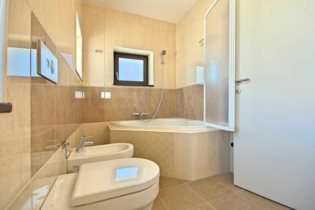 Luxury Stone Villa Zanelli Liznjan Exterior photo